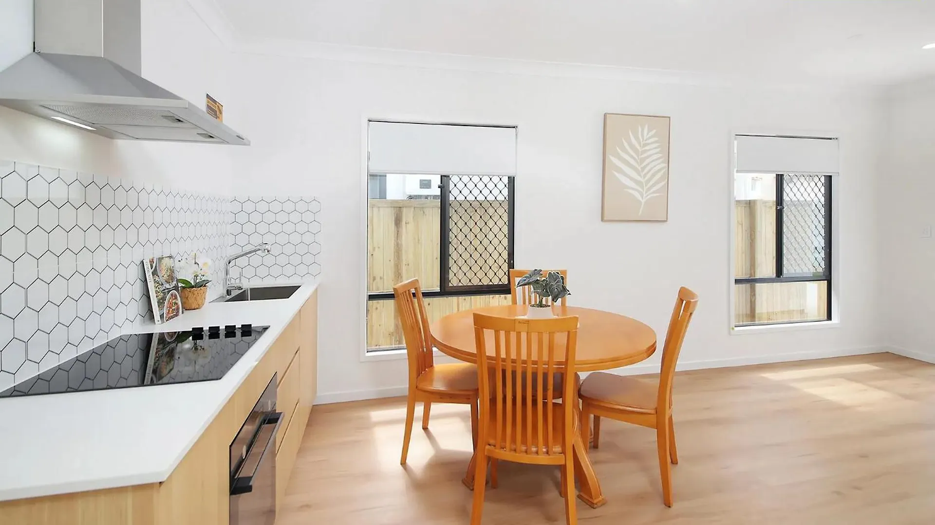 Modern New-Build Cozy Home Studio With Free Parking Kuraby Australia